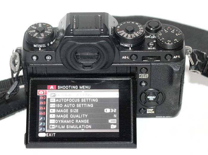 Fujifilm X-T1 16 MP Mirrorless Digital Camera with 3.0-Inch LCD (Body Only) (Weather Resistant)