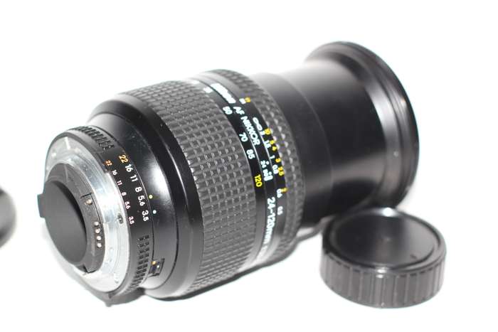 Nikkor 24-120mm f/3.5-5.6D IF AF lens