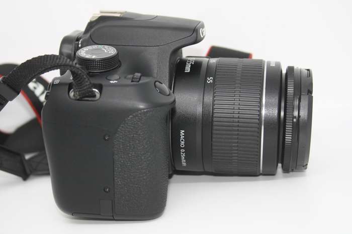 Canon EOS 1200D 18MP DSLR Camera , FULL HD MOVIES,18-55mm Lens, SHOULDER BAG, VERY GOOD CONDITION