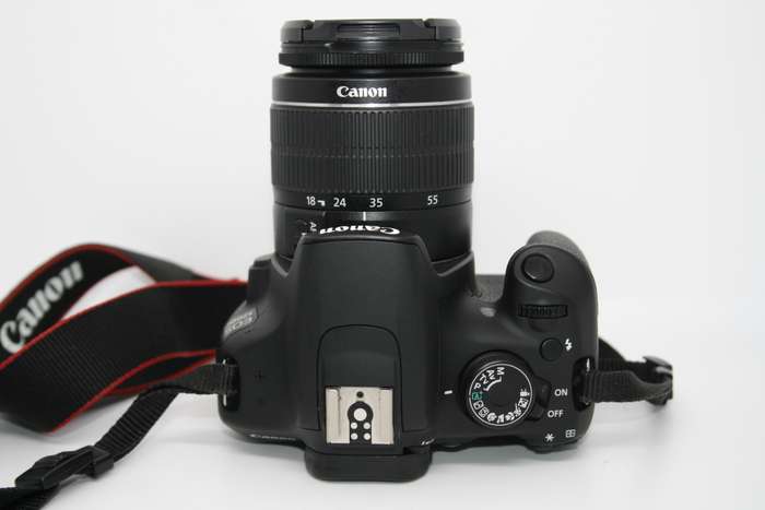 Canon EOS 1200D 18MP DSLR Camera , FULL HD MOVIES,18-55mm Lens, SHOULDER BAG, VERY GOOD CONDITION
