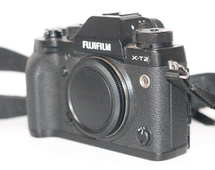 FUJIFILM X-T2 Mirrorless Digital Camera Body , Very Low Shutter Count , 13 on The Clock