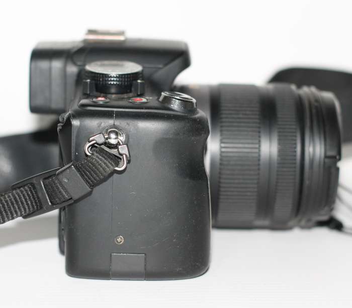 Panasonic Lumix DMC-G2 12.1 MP Live MOS Mirrorless Camera Touch Screen LCD and 14-42mm Lumix G Lens