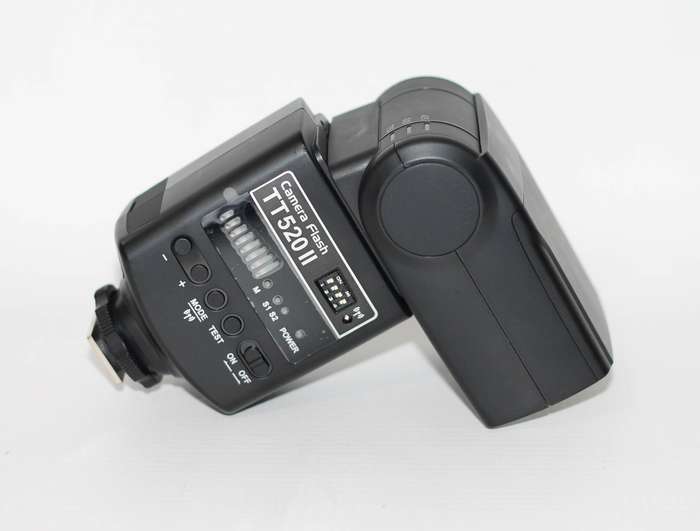 GODOX TT520 II Universal Hot Shoe Flash Speedlite for DSLR Cameras Canon Nikon Pentax Olympus