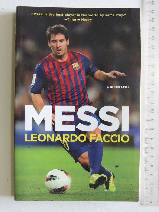 Messi - Leonardo Faccio