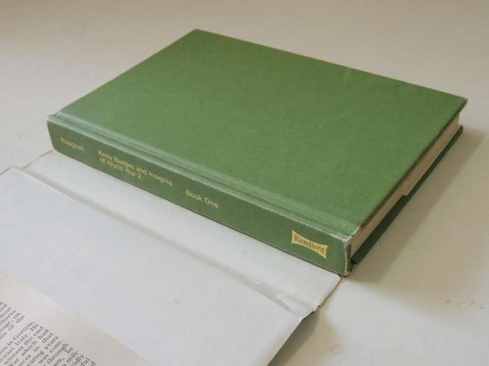 Army Badges And Insignia Of World War 2 (Book 1) - Guido Rosignoli