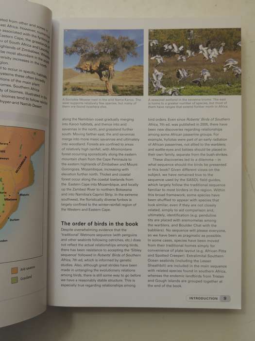 Complete Photographic Field Guide Birds of Southern Africa - Ian Sinclair, Peter Ryan