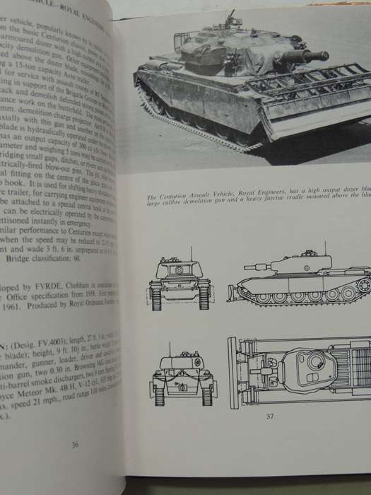 Fighting Vehicles And Weapons Of The Modern British ArmyStevenson Pugh