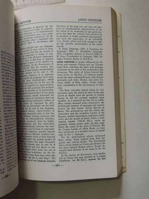 Dictionary Of World Literature - ed Joseph T. Shipley