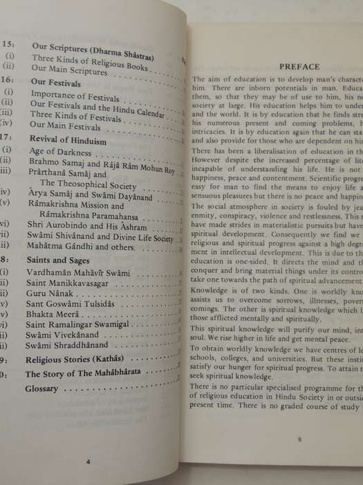 Essentials Teachings Of Hinduism: Veda Niketan Publications Series Book Three Pandit Nardev Vedalank