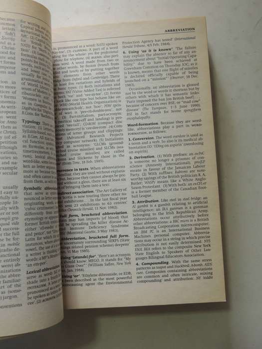 Concise Oxford Companion To The English Language- Tom McArthur