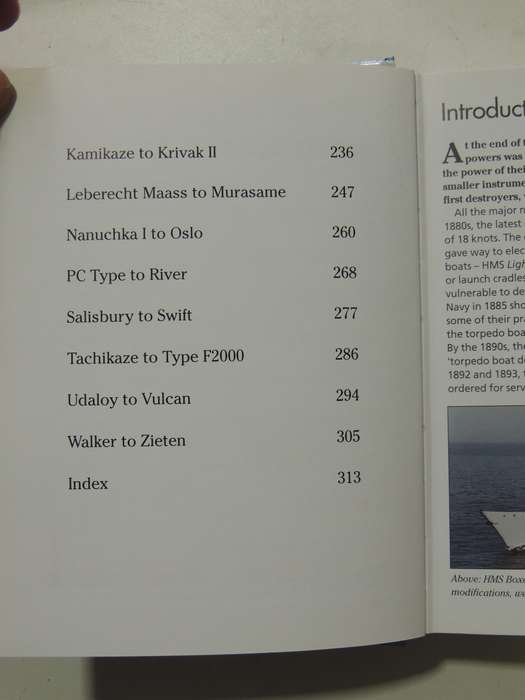Destroyers, Frigates And Corvettes  - Robert Jackson