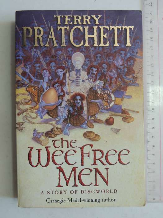 The Wee Free Men - A Discworld Novel - Terry Pratchett