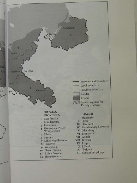 The Dictators: Hitler's Germany Stalin's Russia - Richard Overy