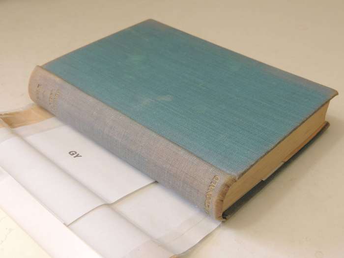 She - H. Rider Haggard     (Macdonald Illustrated Edition)