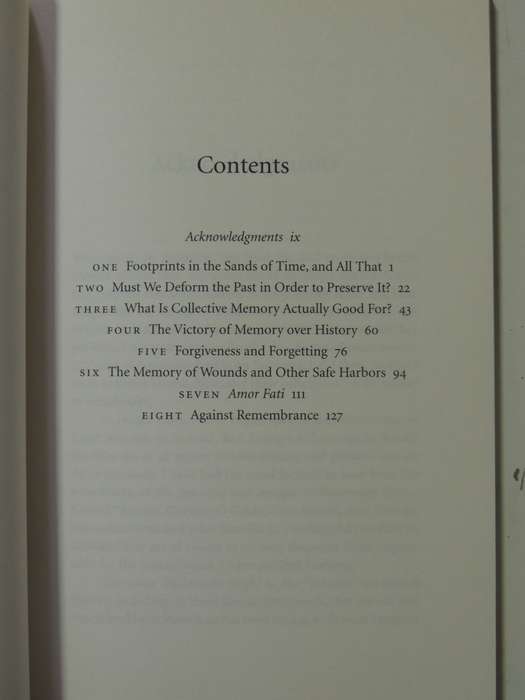 In Praise Of Forgetting: Historical Memory And Its Ironies - David Rieff