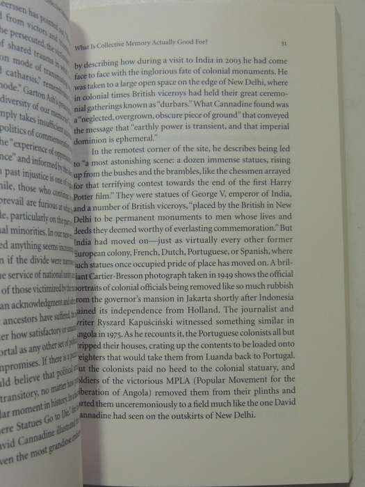 In Praise Of Forgetting: Historical Memory And Its Ironies - David Rieff