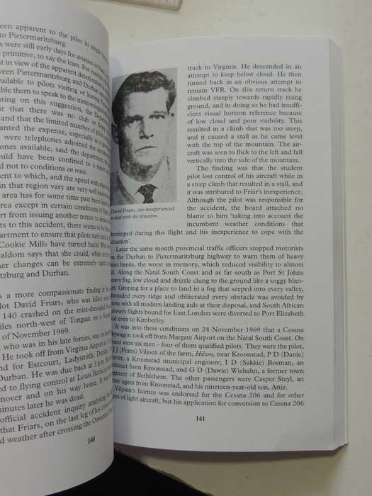 Fields Of Air - Triumphs, Tragedies And Mysteries Of Civil Aviation In Southern Africa  James Byrom