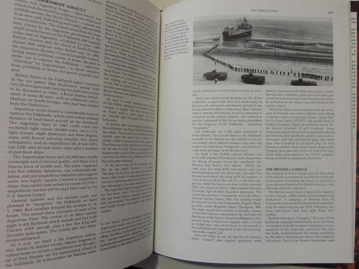 Amphibious Warfare - An Illustrated History  Norman Polmar & Peter B. Mersky