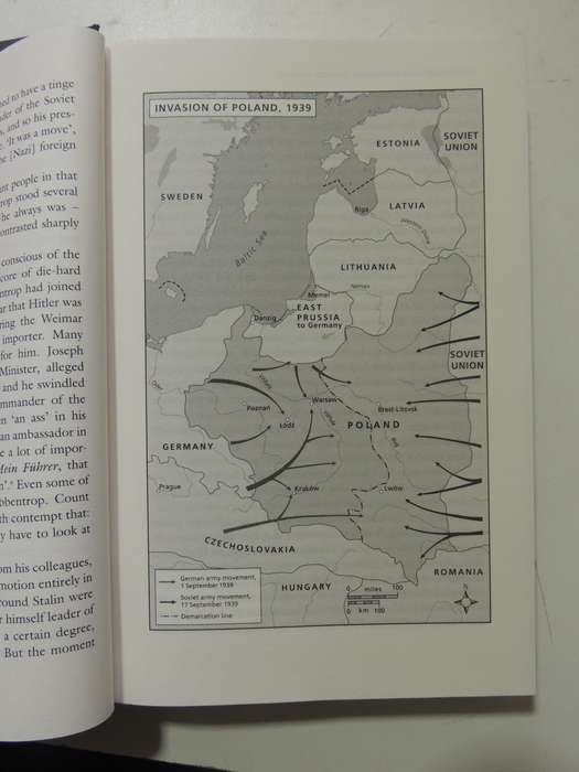 WW II Behind Closed Doors: Stalin, The Nazis And The West - Laurence Rees