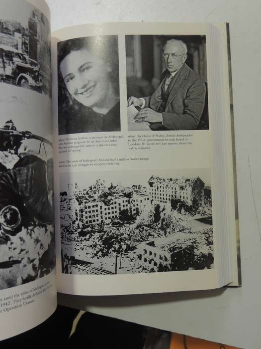 WW II Behind Closed Doors: Stalin, The Nazis And The West - Laurence Rees