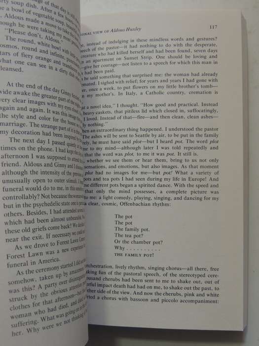 This Timeless Moment: A Personal View Of Aldous Huxley- Laura Huxley