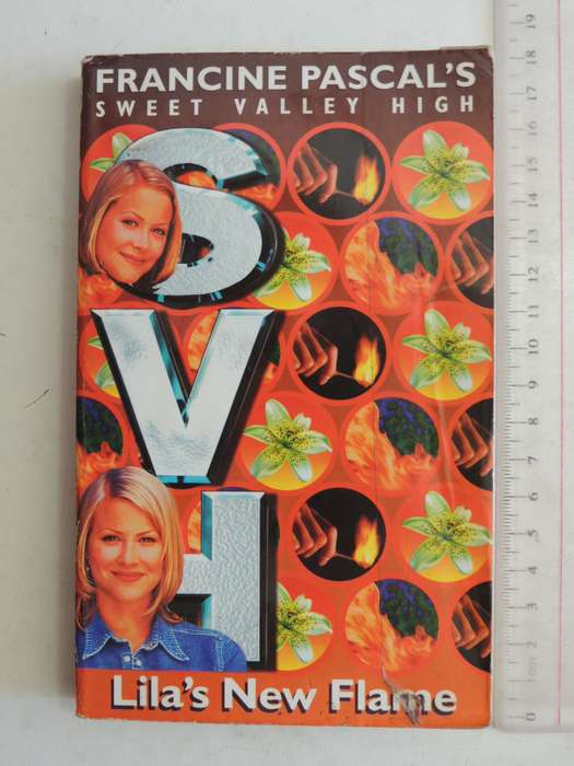 Sweet Valley High - Lila's New Flame - Francine Pascal