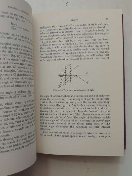 Practical Gemmology: A Study Of The Identification Of Gem-Stones, Pearls And Ornamental Minerals (3r