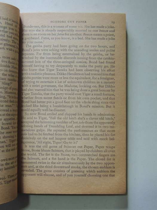 James Bond: You Only Live Twice (Film Tie-In)Ian Fleming