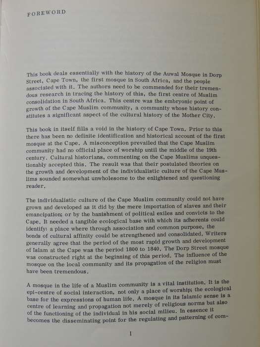 The Early Cape Muslims: A Study Of Their Mosques, Genealogy & Origins Frank R Bradlow, M Cairns