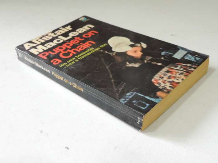 Puppet On A Chain  -Alistair Maclean