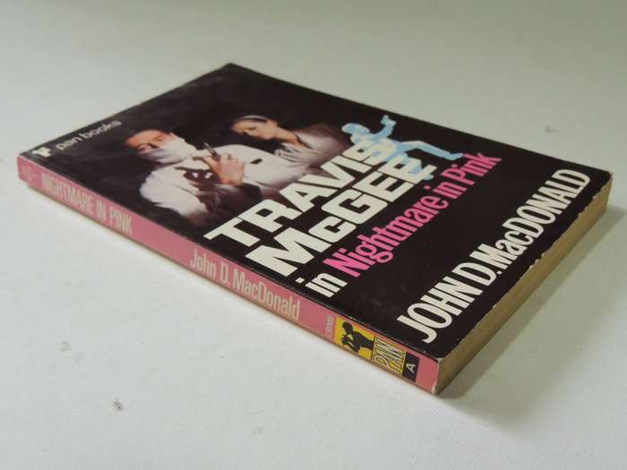 Travis McGee In Nightmare In Pink - John D. MacDonald