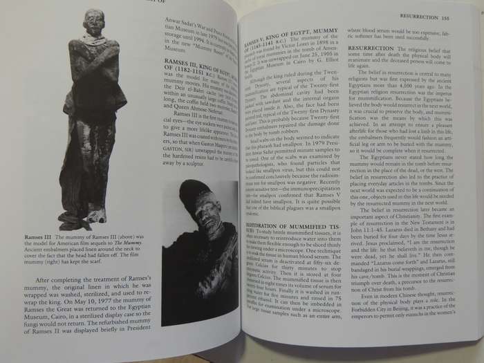 The Encyclopedia of Mummies - Bob Brier