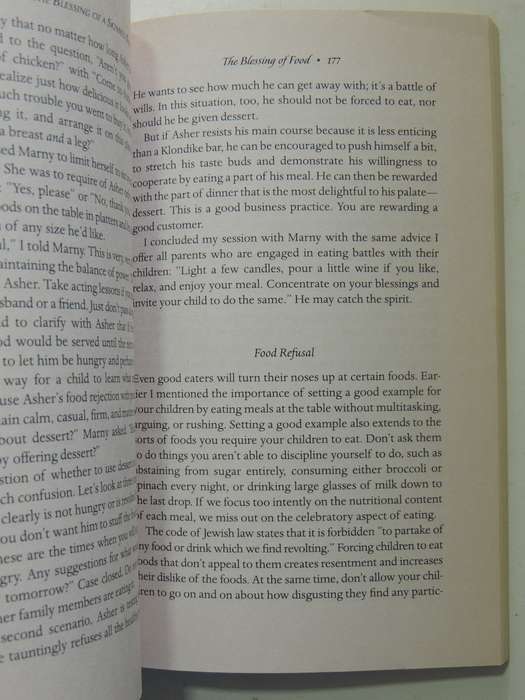 The Blessing Of A Skinned Knee: Using Jewish Teachings To Raise Self-Reliant Children Wendy Mogel Ph