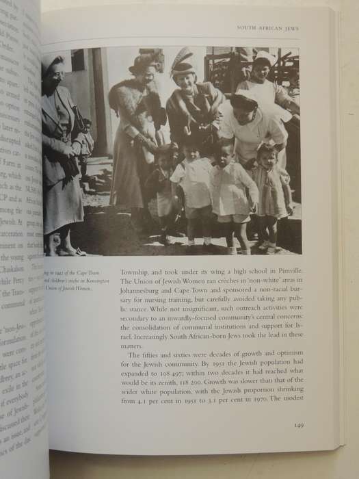 The Jews In South Africa: An Illustrated History (Revised 2nd Edition)Richard Mendelsohn & Milton S