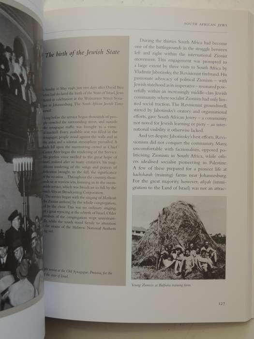The Jews In South Africa: An Illustrated History (Revised 2nd Edition)Richard Mendelsohn & Milton S