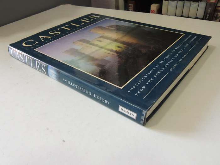 Castles And Fortifications Of Britain And EuropeDobroslav Libal