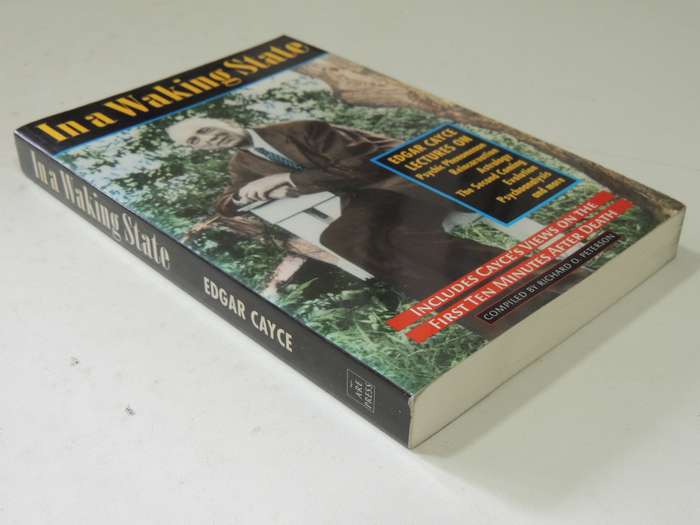 In A Waking State: Edgar Cayce Lectures - Edgar Cayce
