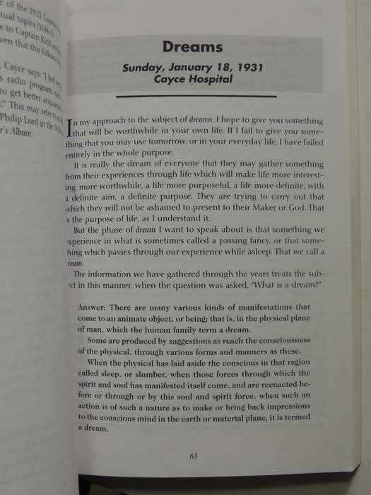 In A Waking State: Edgar Cayce Lectures - Edgar Cayce
