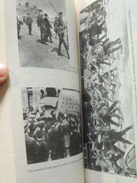 Images Of The First World War: A Photographic Anthology