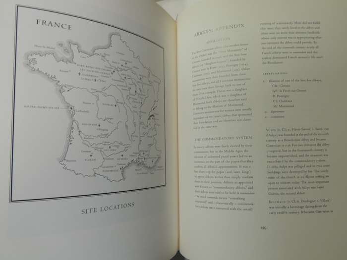 Architecture Of Silence: Cistercian Abbeys Of France - David Heald & Terry N. Kinder