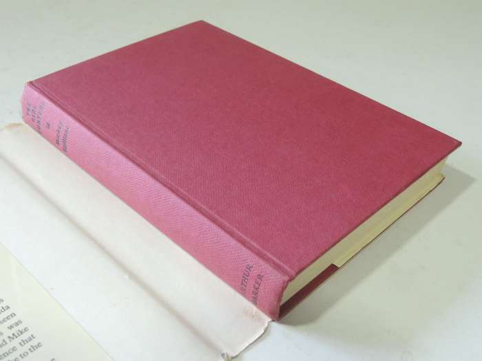 The Girl Hunters  - Mickey Spillane    1st UK Edition 1962