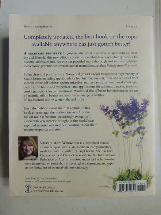 The Complete Book of Essential Oils & Aromatherapy,Over 800 Natural, Nontoxic..- Valerie Ann Worwood