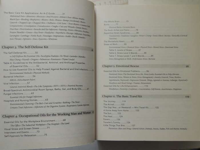 The Complete Book of Essential Oils & Aromatherapy,Over 800 Natural, Nontoxic..- Valerie Ann Worwood