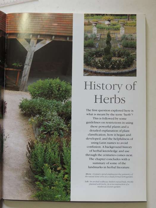 Growing Herbs: A Practical Guide To Designing, Planting And Growing - Jessica Houdret