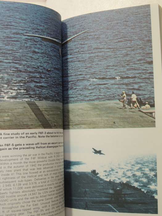 The Illustrated Directory Of Fighting Aircraft Of World War II -Bill Gunston