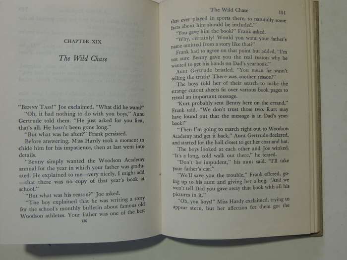 The Yellow Feather Mystery  - Franklin W. Dixon   Circa 1950s
