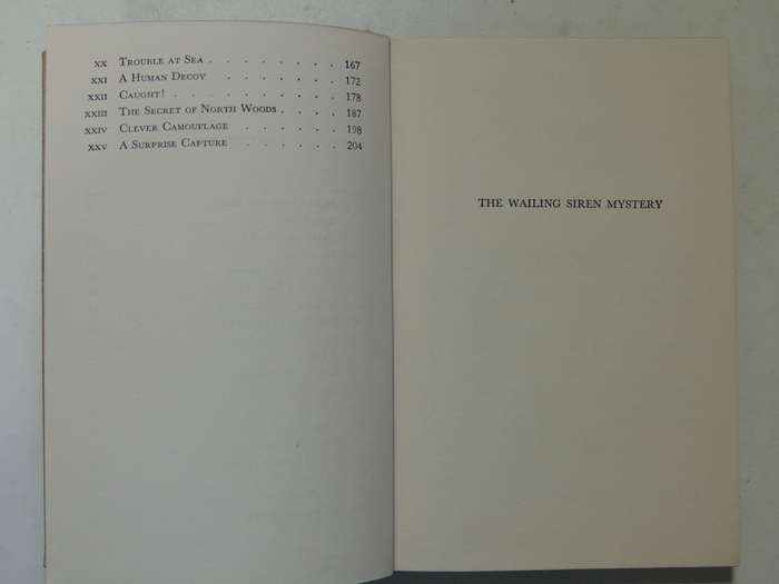 The Wailing Siren Mystery - Franklin W. Dixon   Circa 1950s