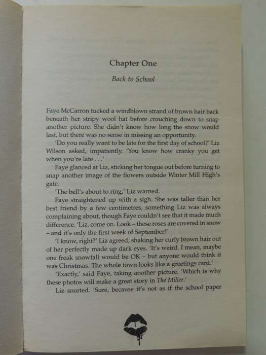 Mortal Kiss - Alice Moss