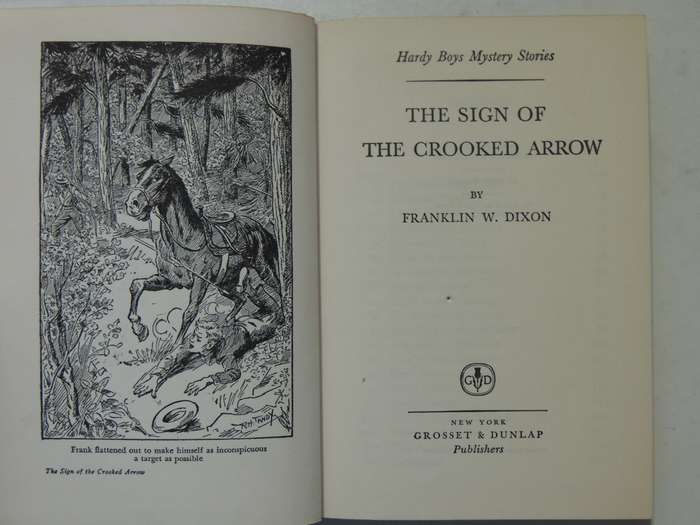 The Sign Of The Crooked Arrow - Franklin W. Dixon   Circa 1950s