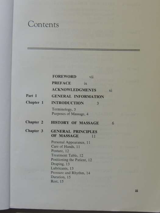 Healing Massage Techniques: A Study Of Eastern And Western Methods - Frances M. Tappan